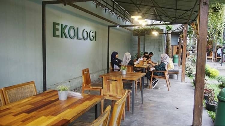 Ekologi Desk dan Cafe