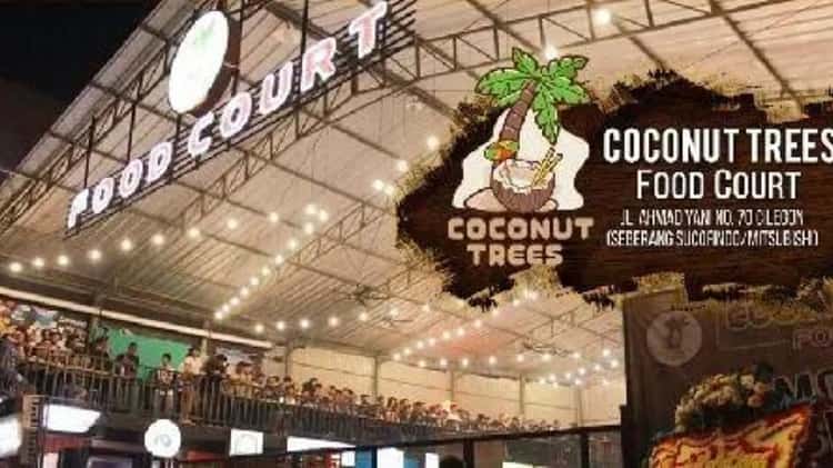 Foodcourt Coconut Trees